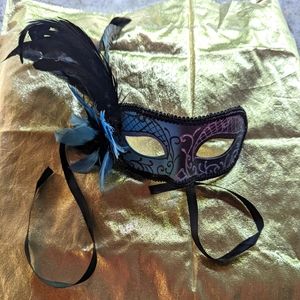 Masquerade feather face mask